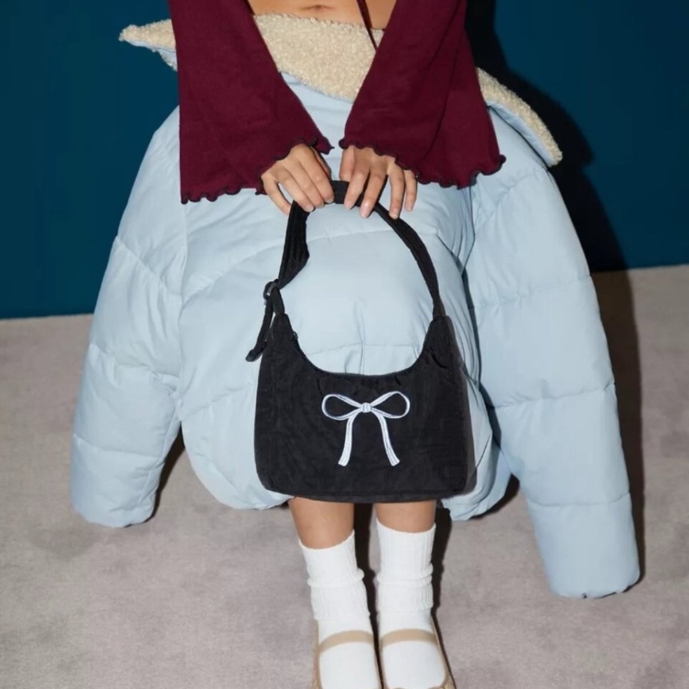 BAGGU Embroided Bow Mini Shoulder Bag